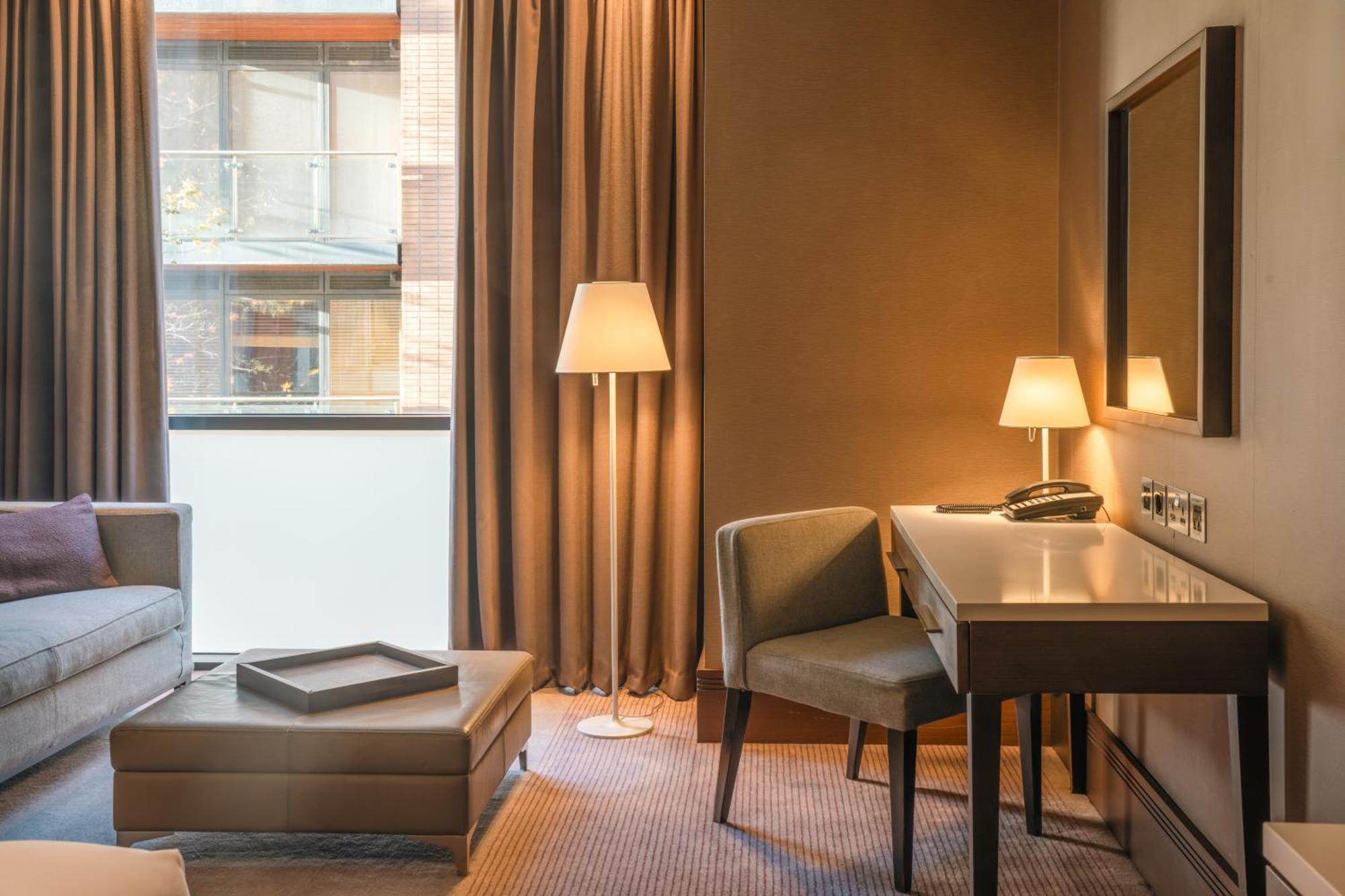 Radisson Blu Royal Hotel ดับลิน ภายนอก รูปภาพ