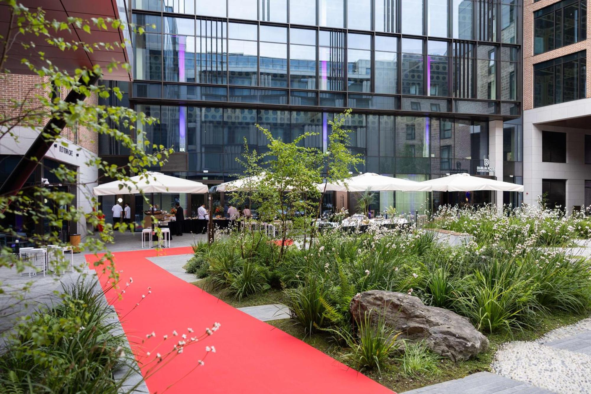 Radisson Blu Royal Hotel ดับลิน ภายนอก รูปภาพ